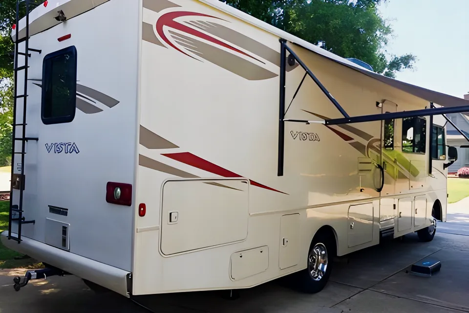 Melissa's Winnebago vista 31E Class A