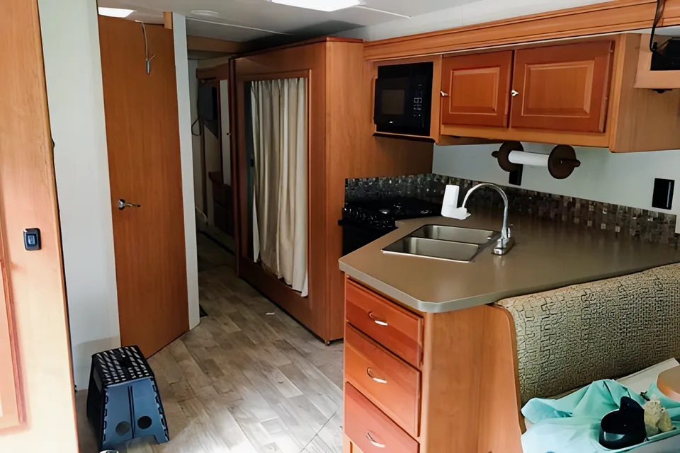 Melissa's Winnebago vista 31E Class A