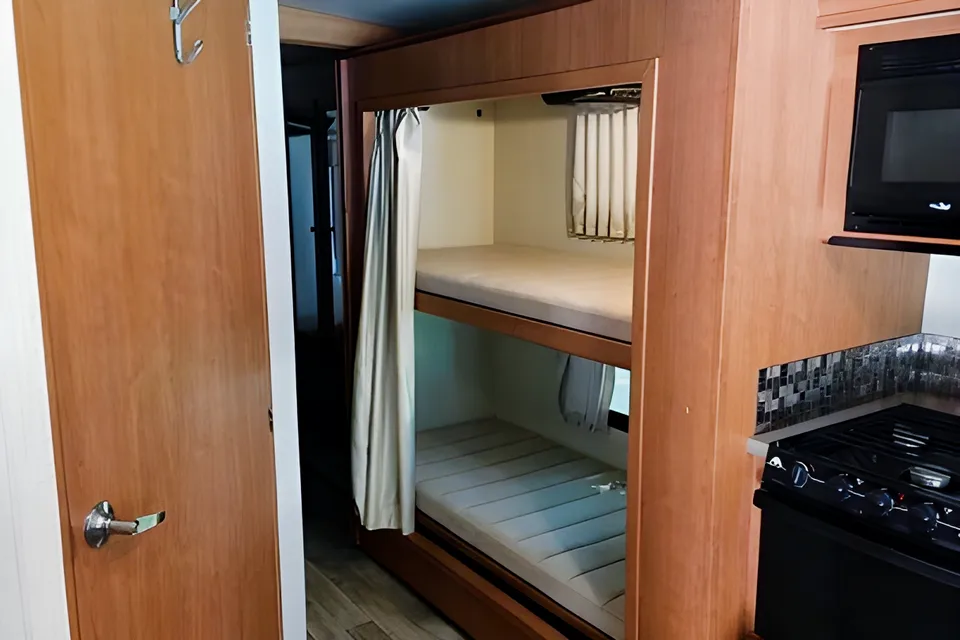 Melissa's Winnebago vista 31E Class A