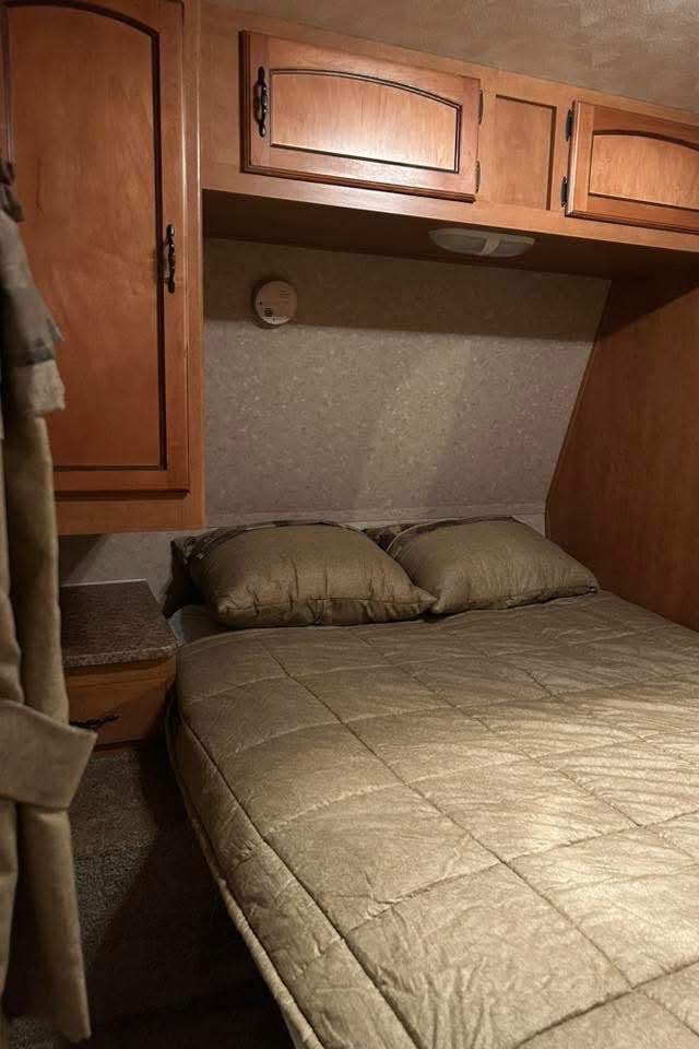 Brad's Palomino Puma 33FQSS Travel Trailer