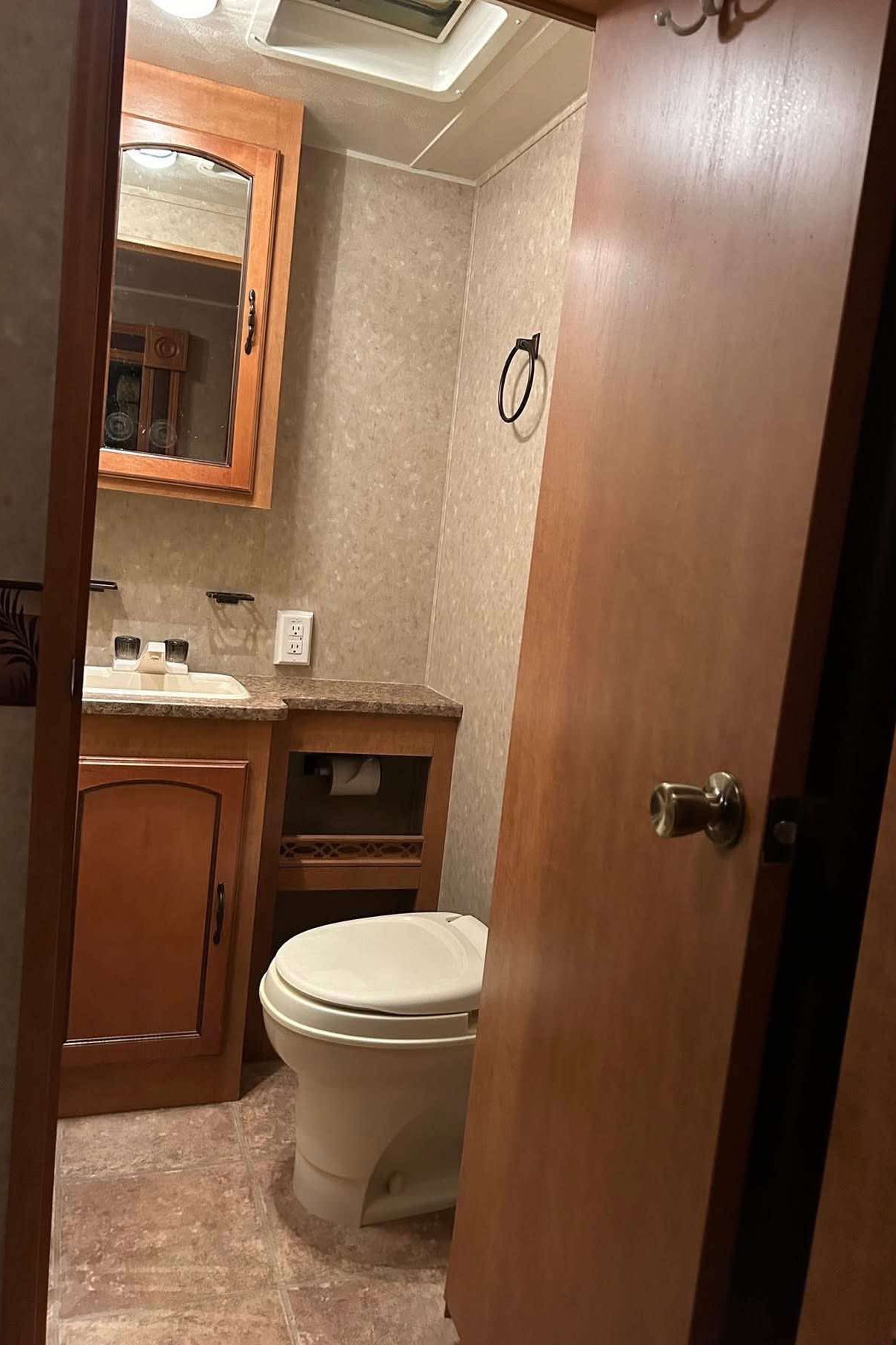 Brad's Palomino Puma 33FQSS Travel Trailer