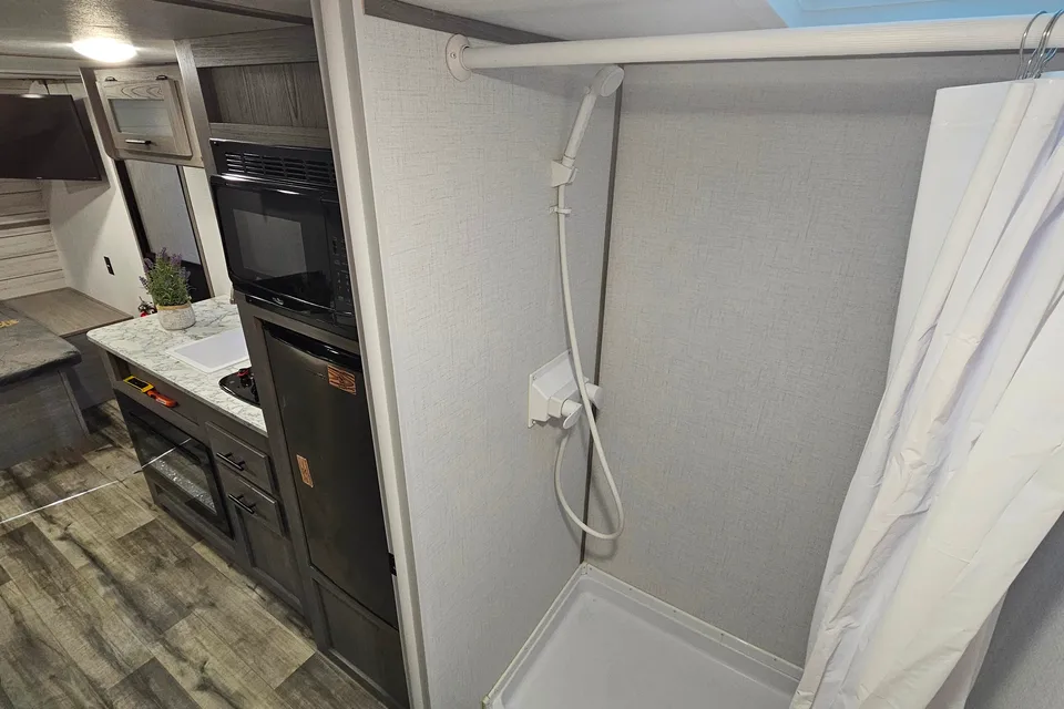 2024 Coleman RV Easy Tow