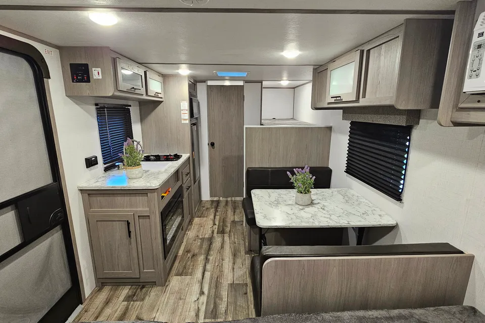 2024 Coleman RV Easy Tow