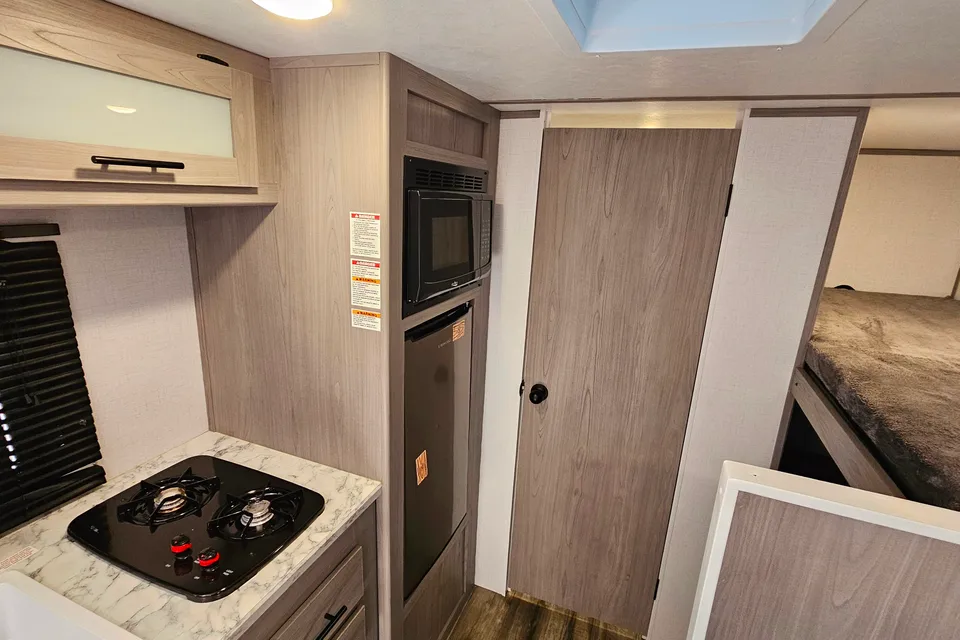 2024 Coleman RV Easy Tow