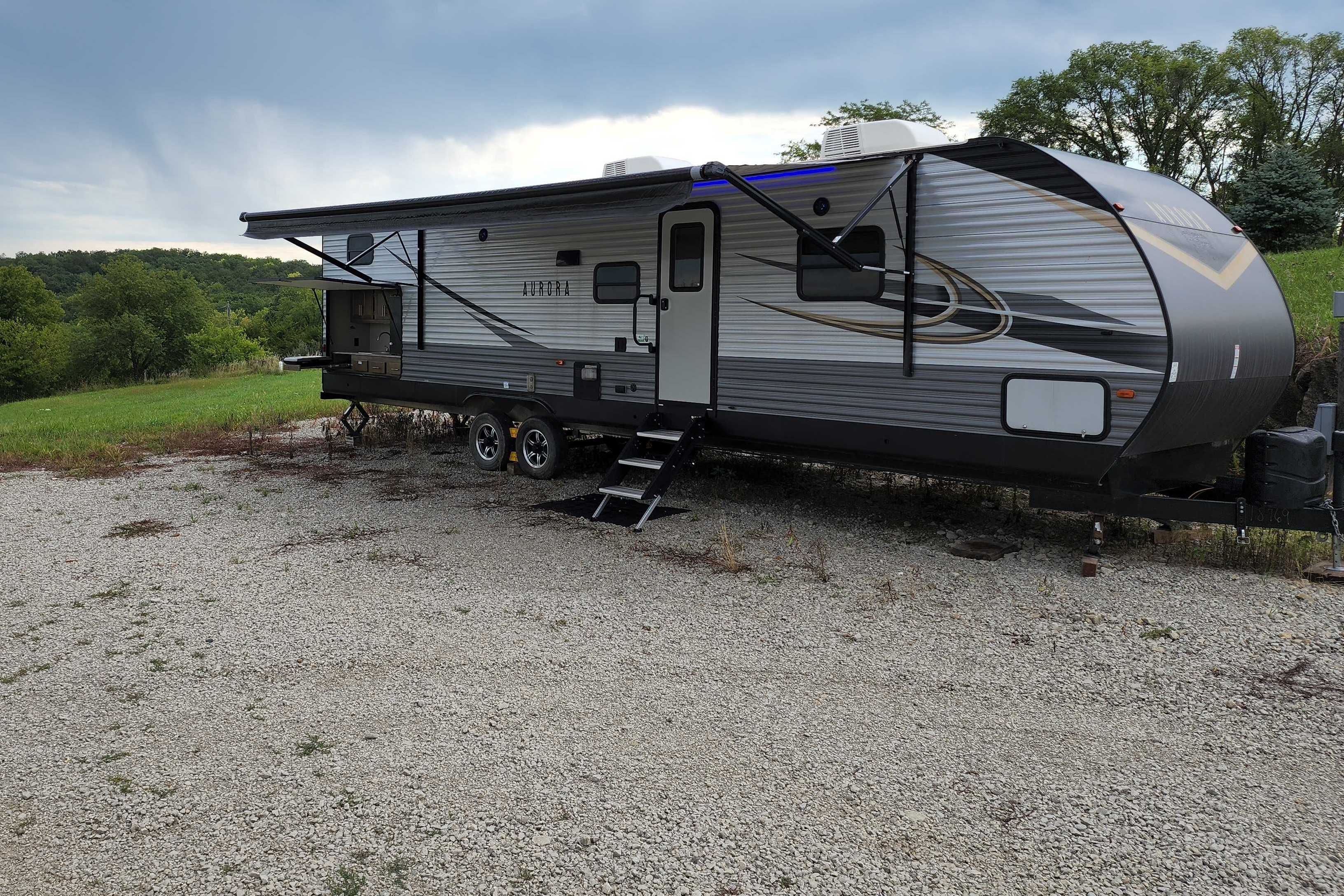 34 foot 3 slide out 2020 forest river 34bhts travel trailer
