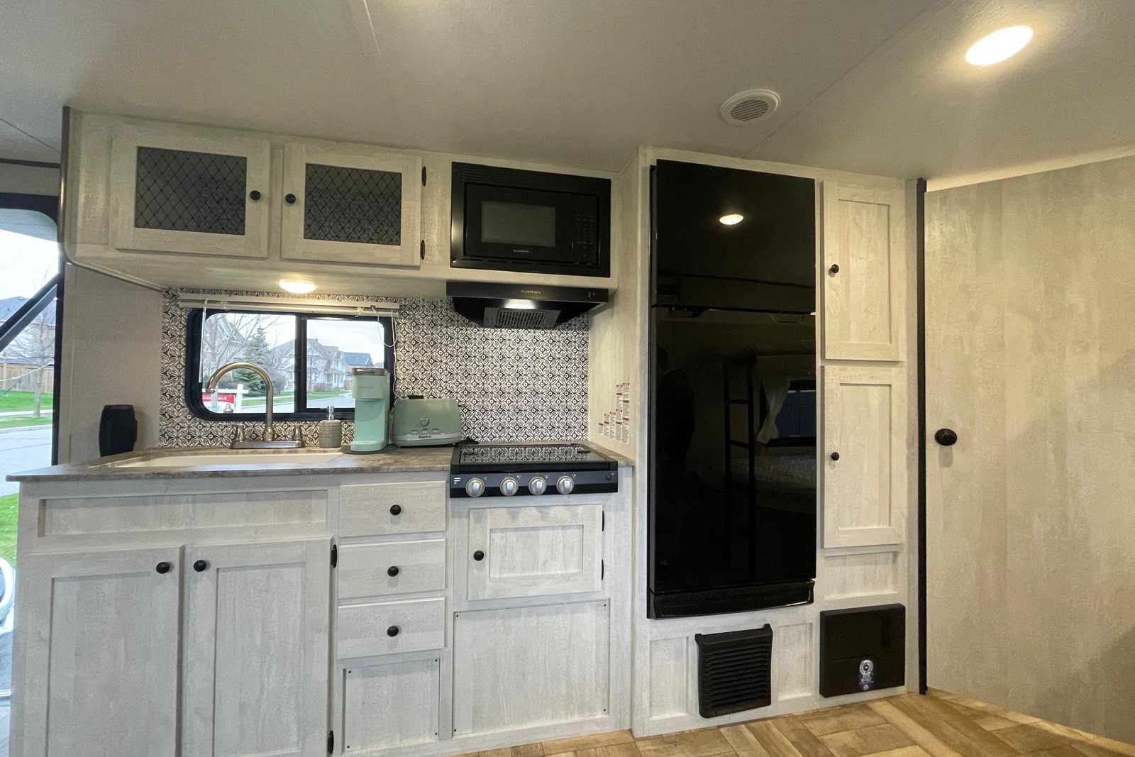 Neighbor's Grand River 270BHSN Northern Edition Travel Trailer
