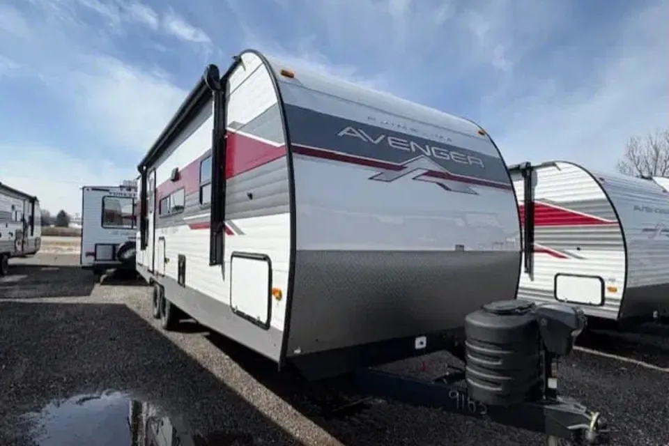Tatiana's Avenger 25MKB Travel Trailer