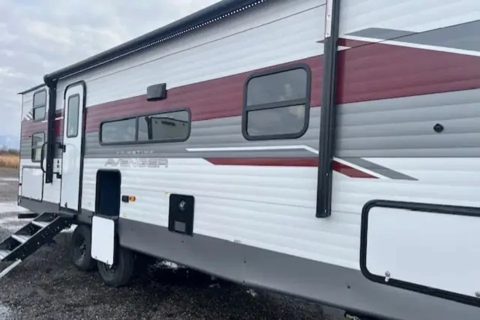 Tatiana's Avenger 25MKB Travel Trailer