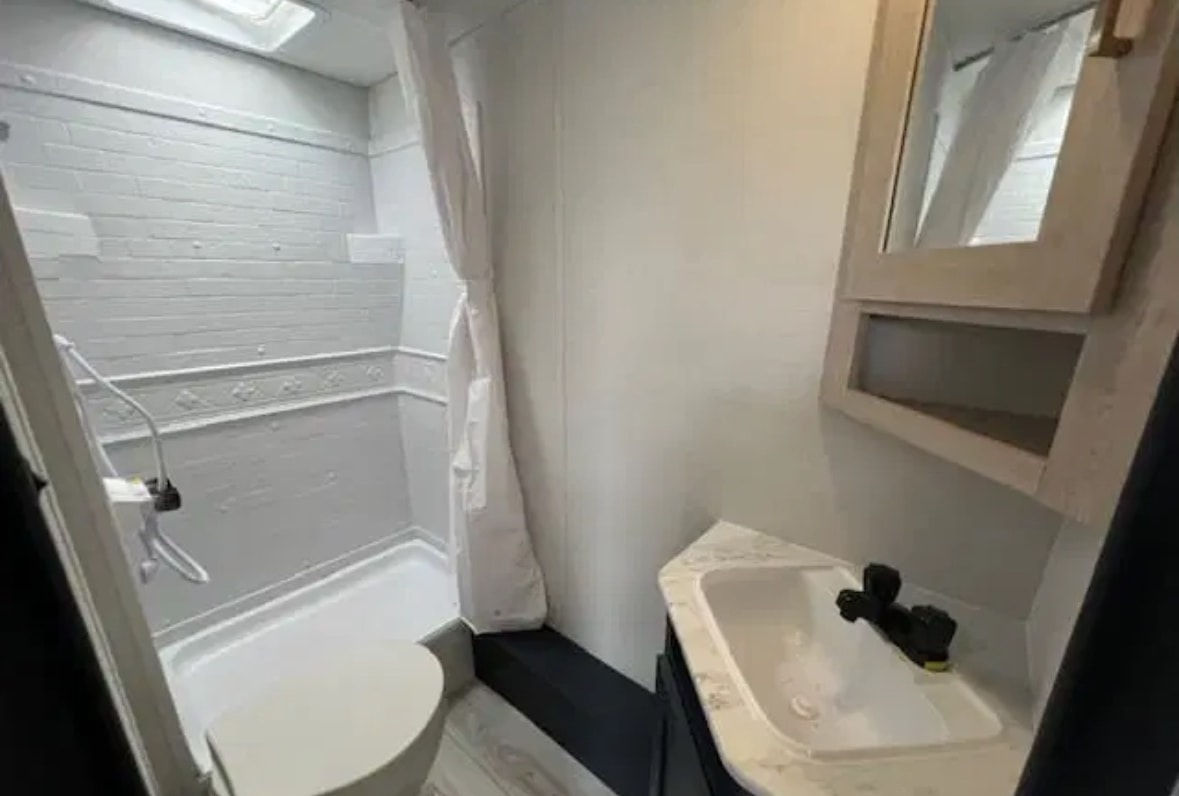 Tatiana's Avenger 25MKB Travel Trailer
