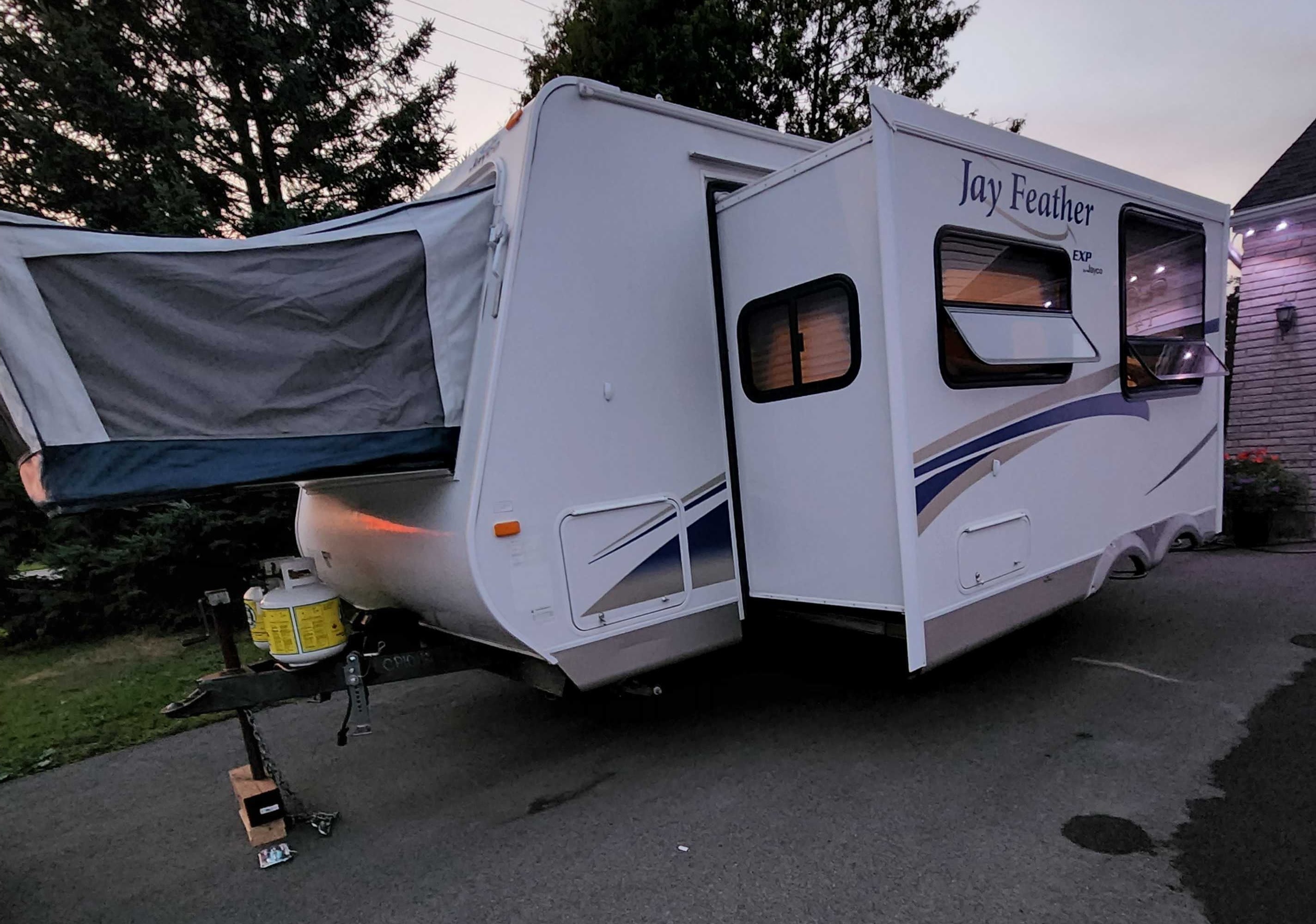 2010 Jayco Jay Feather EXP 21M Hybrid