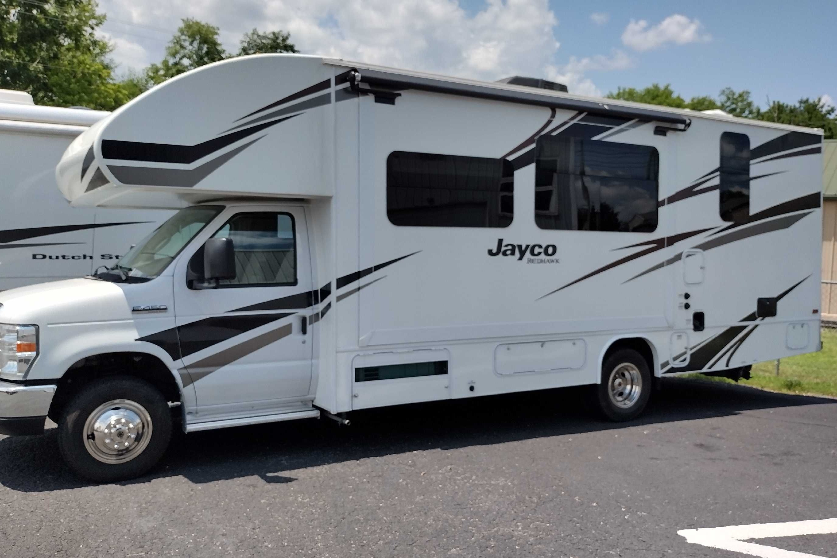 Like NEW Jayco RedHawk Ready for your Next Family Adventure 