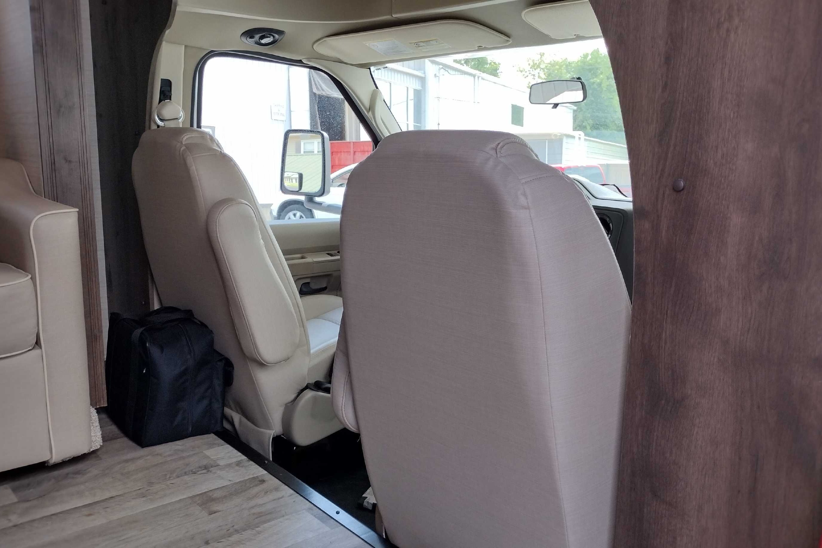 Like NEW Jayco RedHawk Ready for your Next Family Adventure 