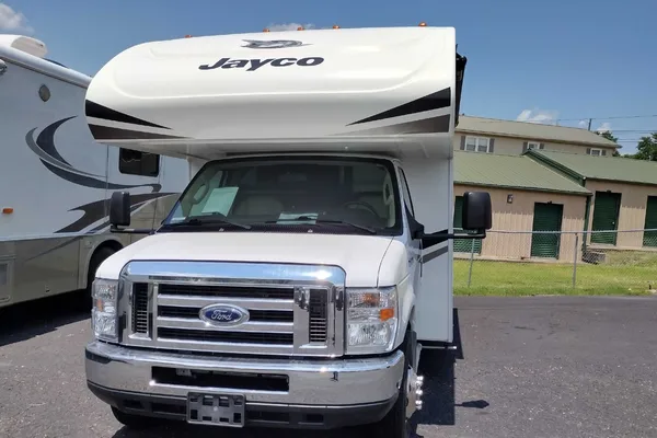 Like NEW Jayco RedHawk Ready for your Next Family Adventure