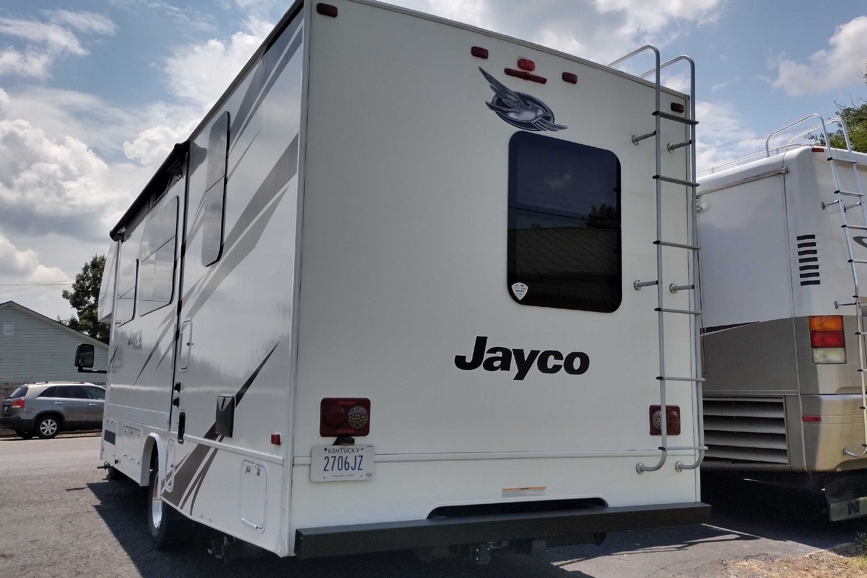 Like NEW Jayco RedHawk Ready for your Next Family Adventure 