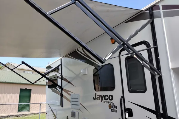 Like NEW Jayco RedHawk Ready for your Next Family Adventure