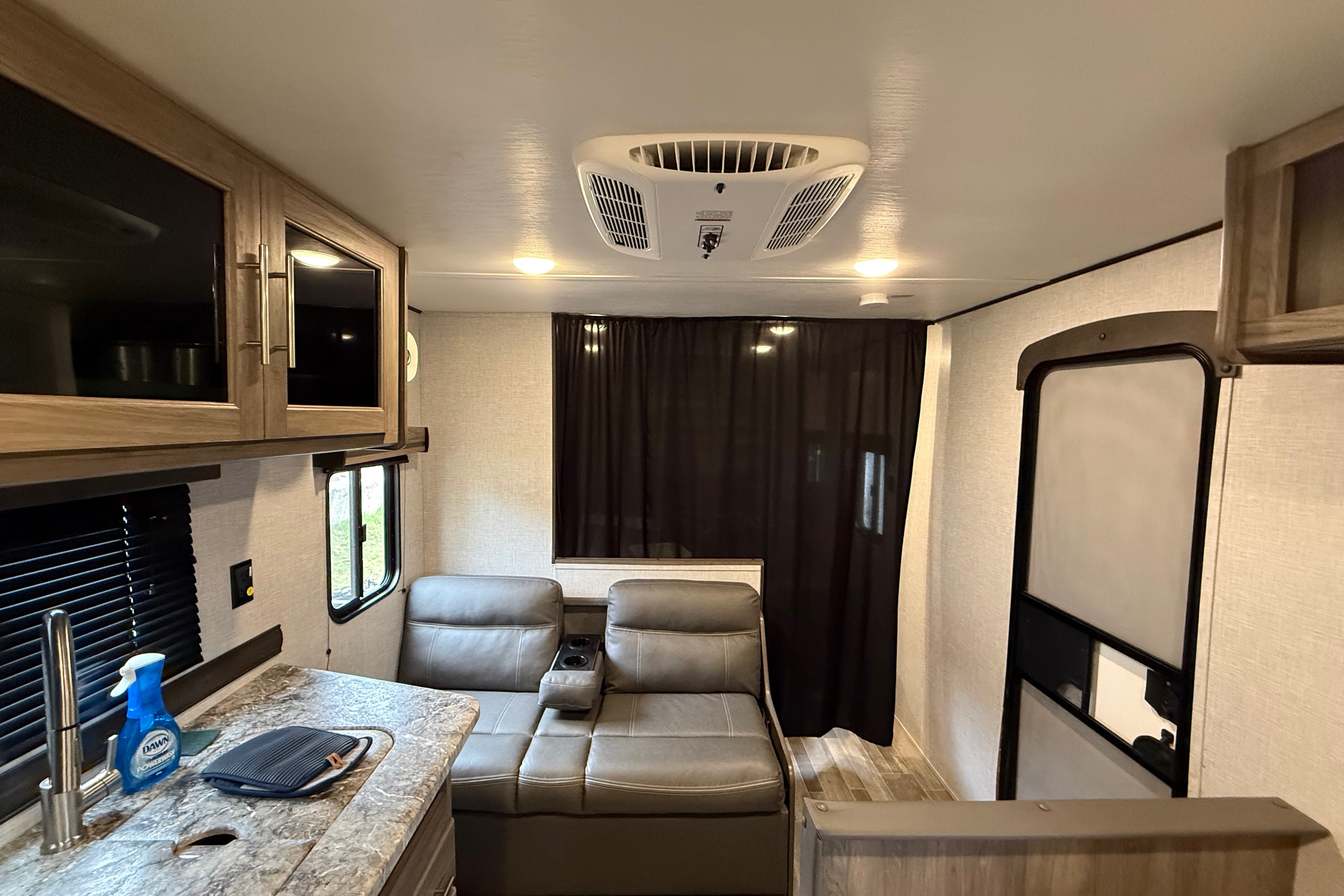 Crossroads Zinger Travel Trailer