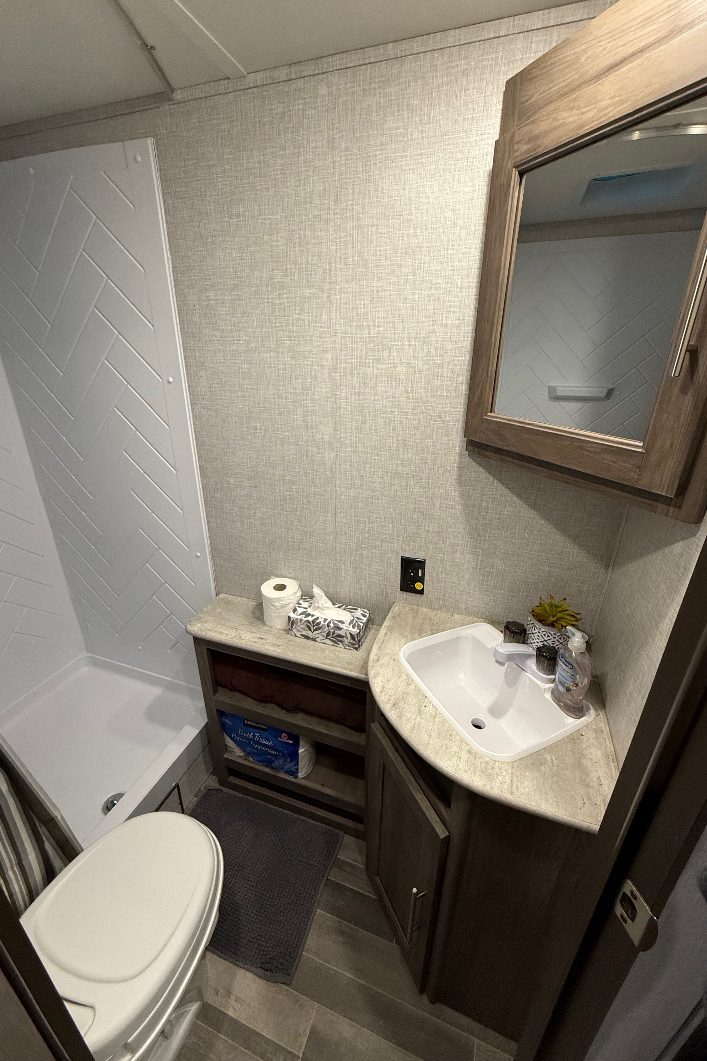 Crossroads Zinger Travel Trailer