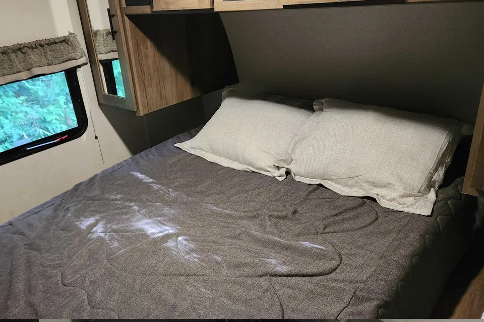 2021 Avenger Bunk House