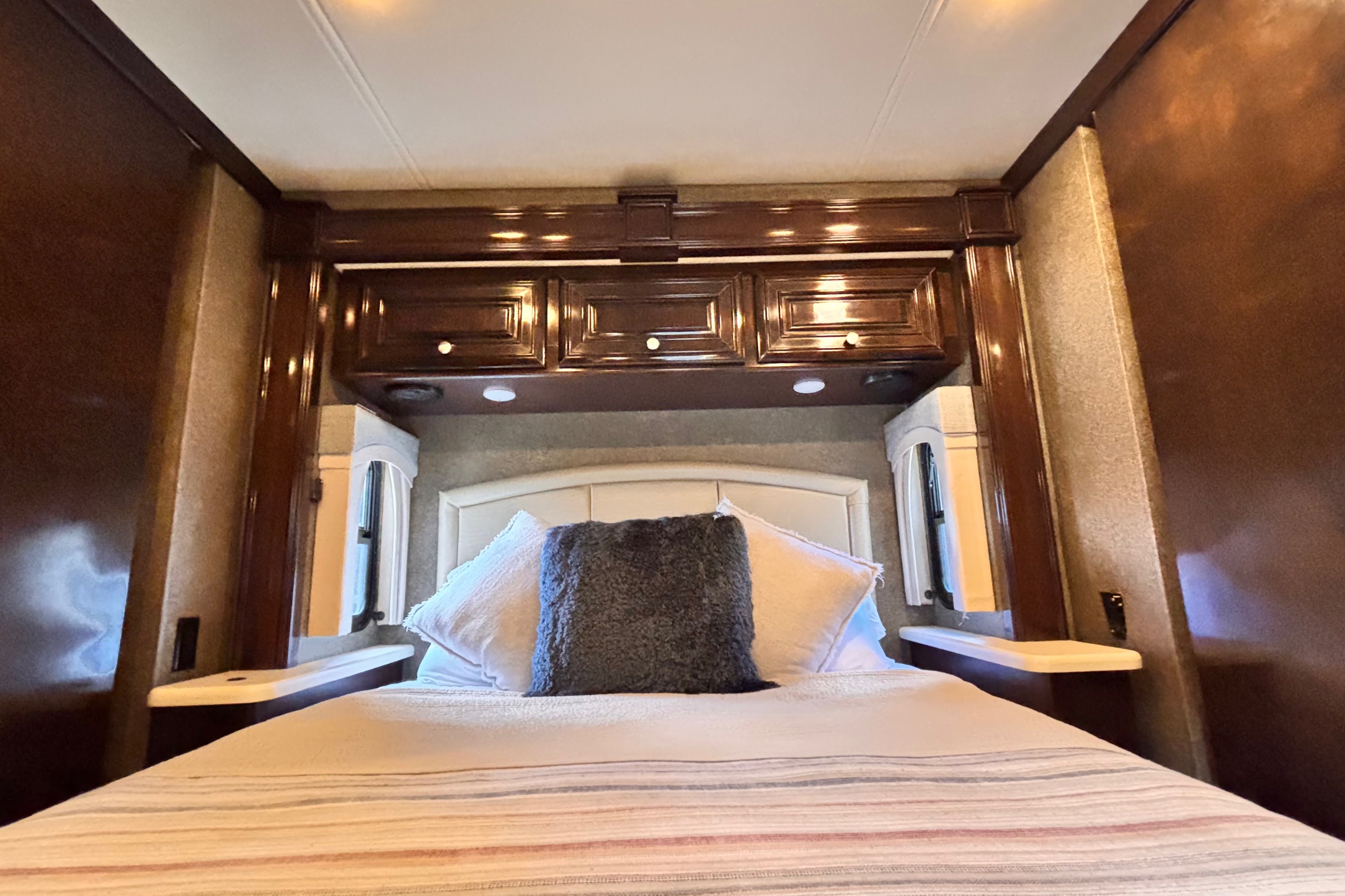 Luana | Comfortable & Stylish RV for Your Next Adventure