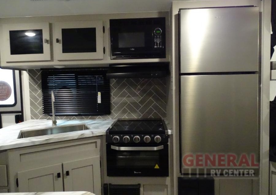 Coachmen Apex Ultra-Lite Travel Trailer