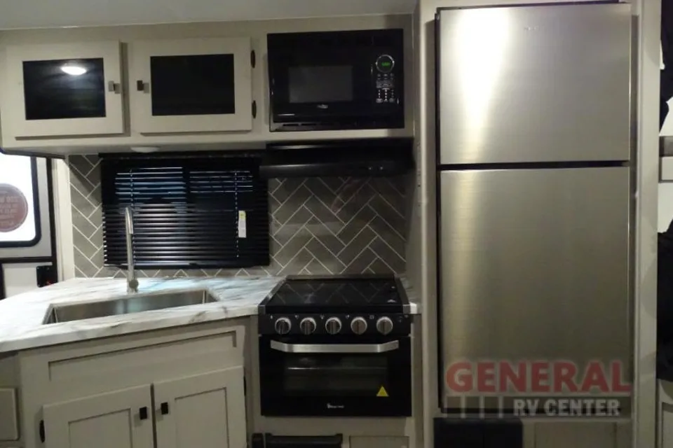 Coachmen Apex Ultra-Lite Travel Trailer