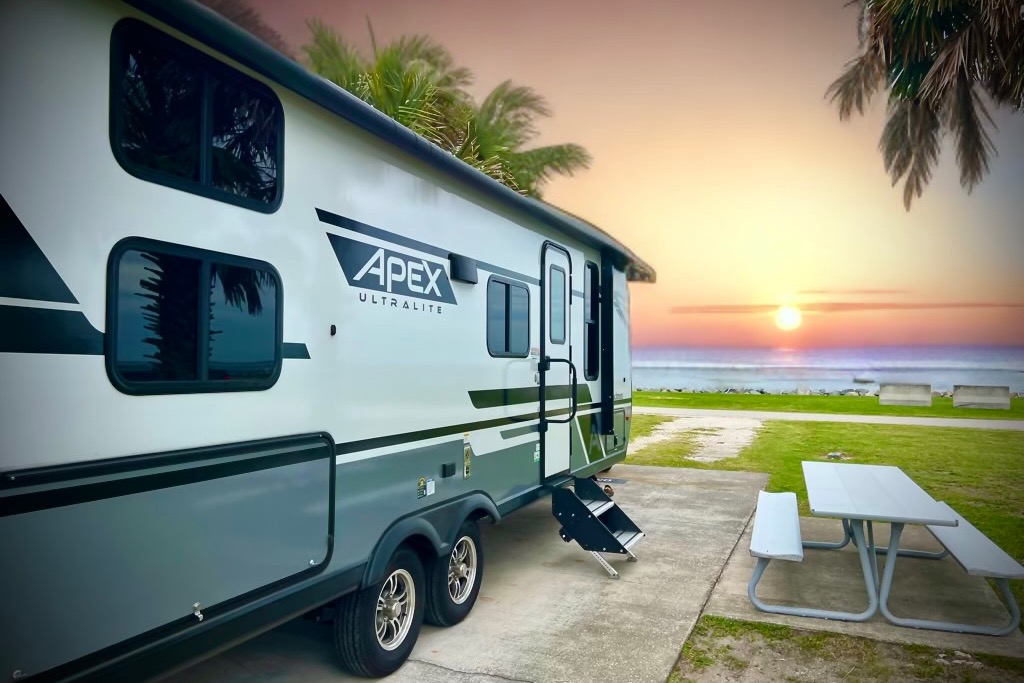 Coachmen Apex Ultra-Lite Travel Trailer