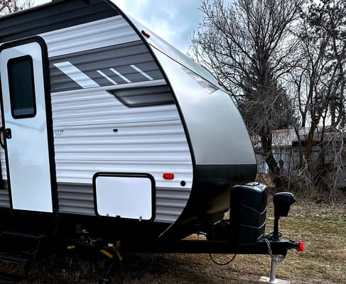 Family friendly 2022 32’ Aspen trail Travel Trailer