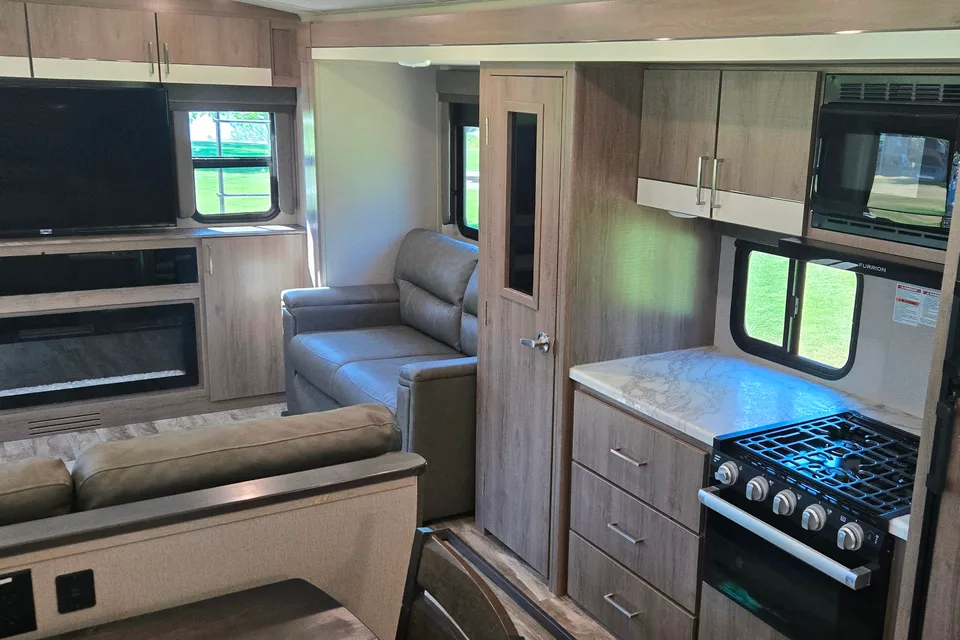 Grand Design Imagine 3100RD Travel Trailer