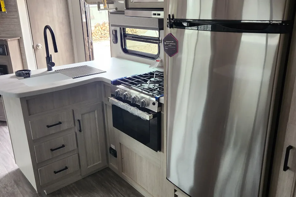 Ralph 's Forest river  Aurora Travel Trailer