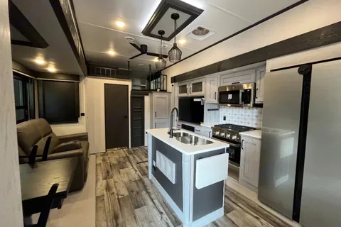 Maria's Keystone High Country Mountana Fifth Wheel