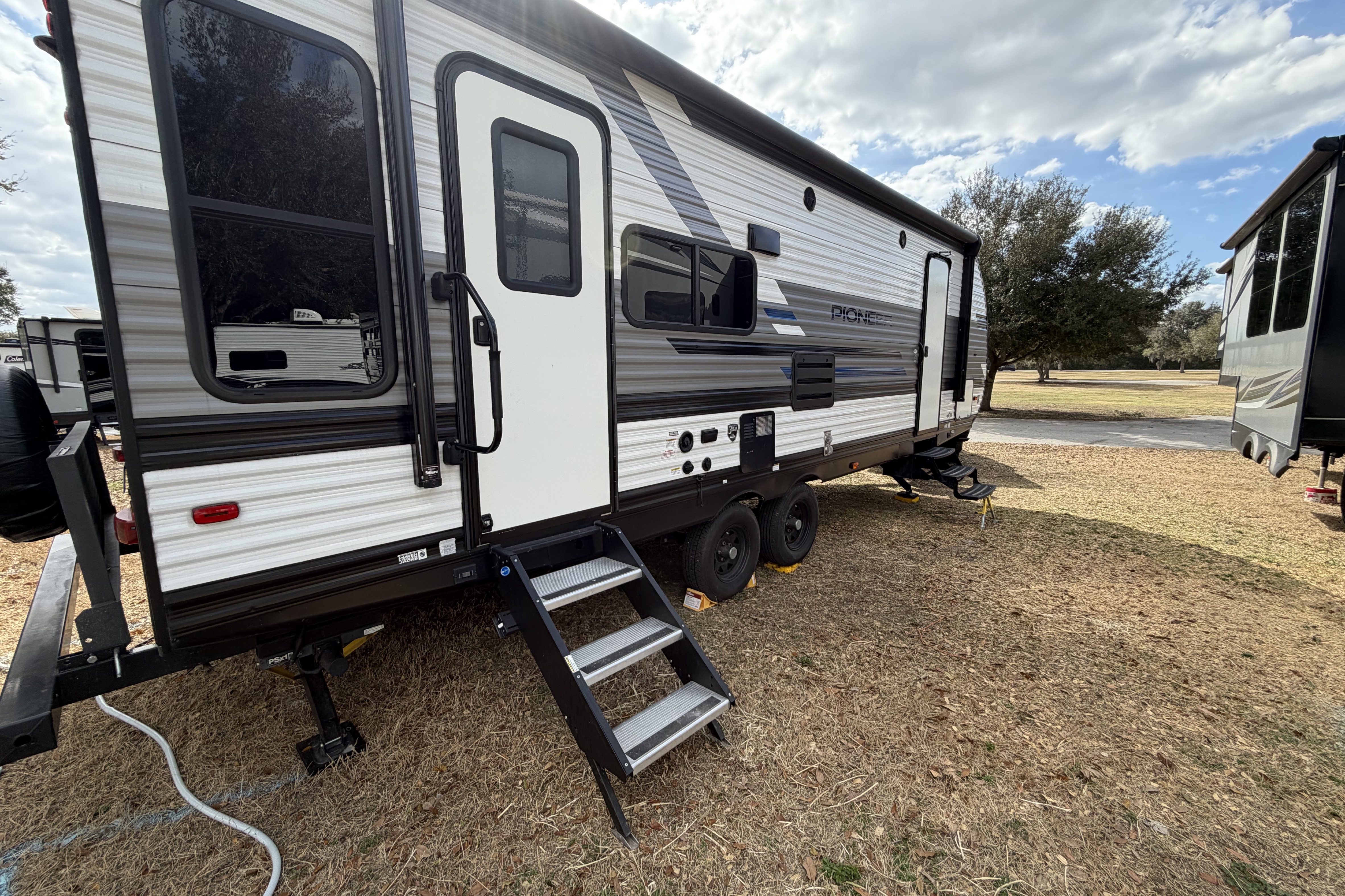 Rodney's Heartland Pioneer Travel Trailer