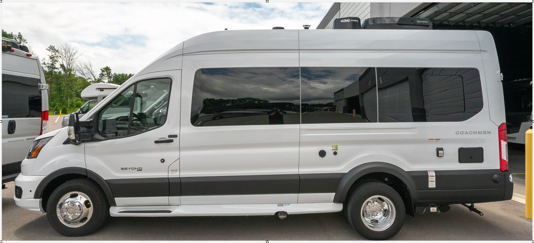 Cocon based on Coachmen Beyond 22C Class B
