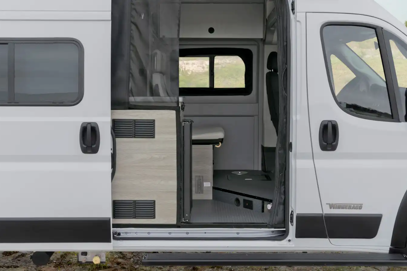 Winnebago Solis The Twilight Chaser from Beach to Slopes! - 4 seatbelts Sleeps 6