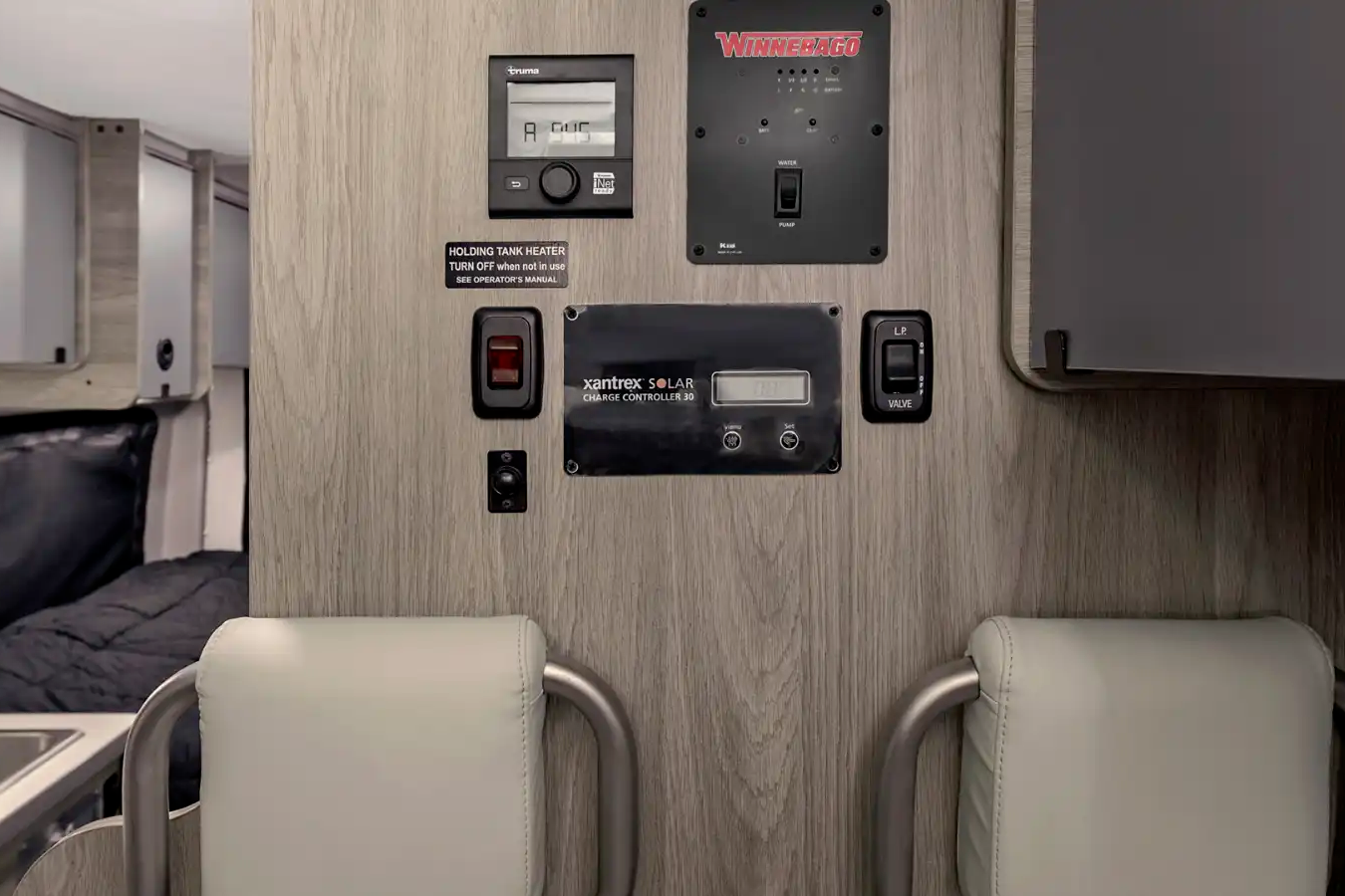 Winnebago Solis The Twilight Chaser from Beach to Slopes! - 4 seatbelts Sleeps 6