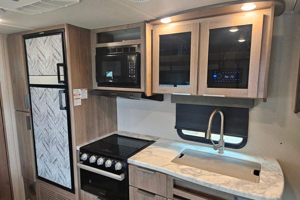 Delivery Only-Grand Design 21BHE Travel Trailer