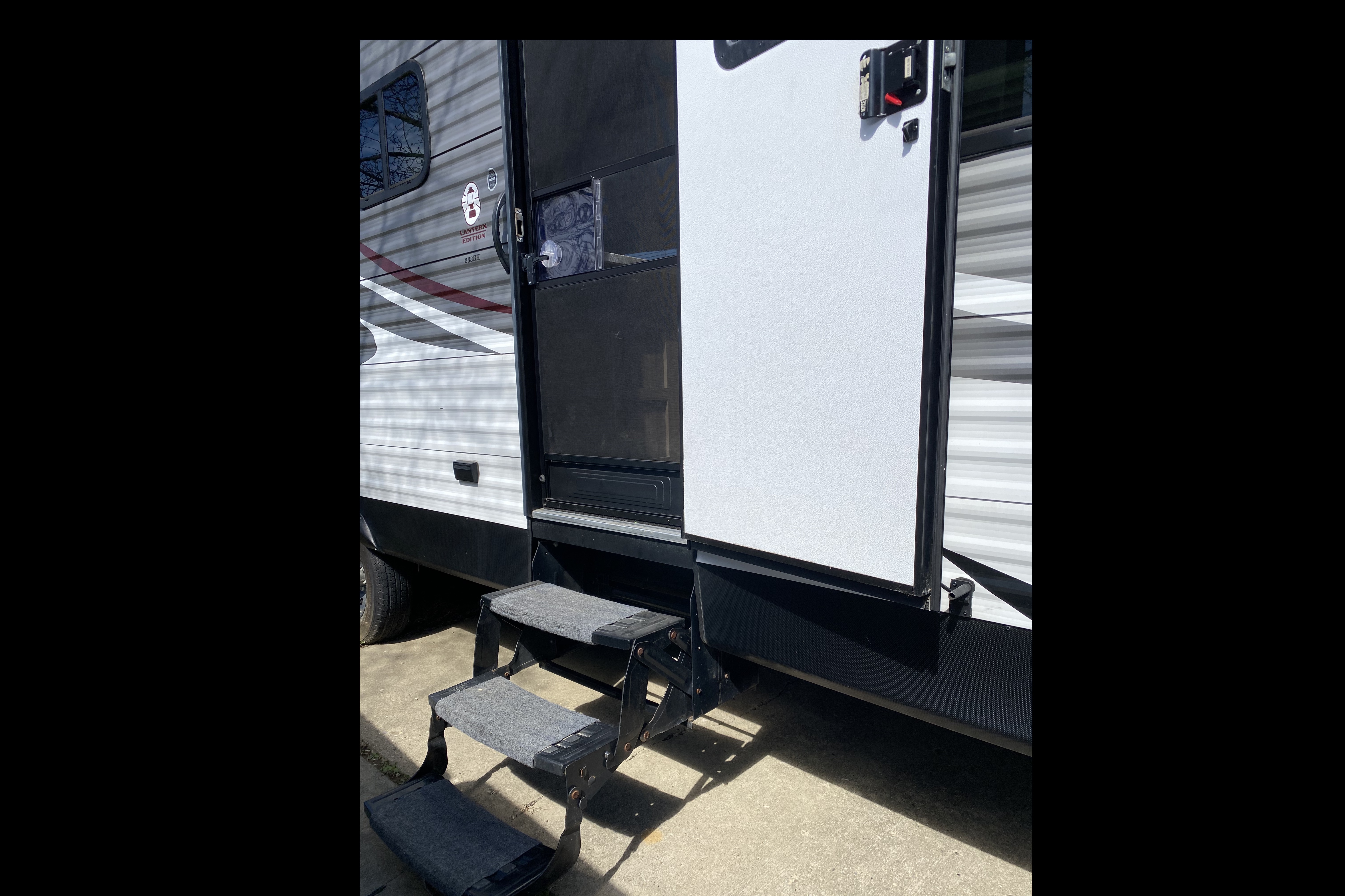 DePasquale’s Coleman Lantern Travel Trailer