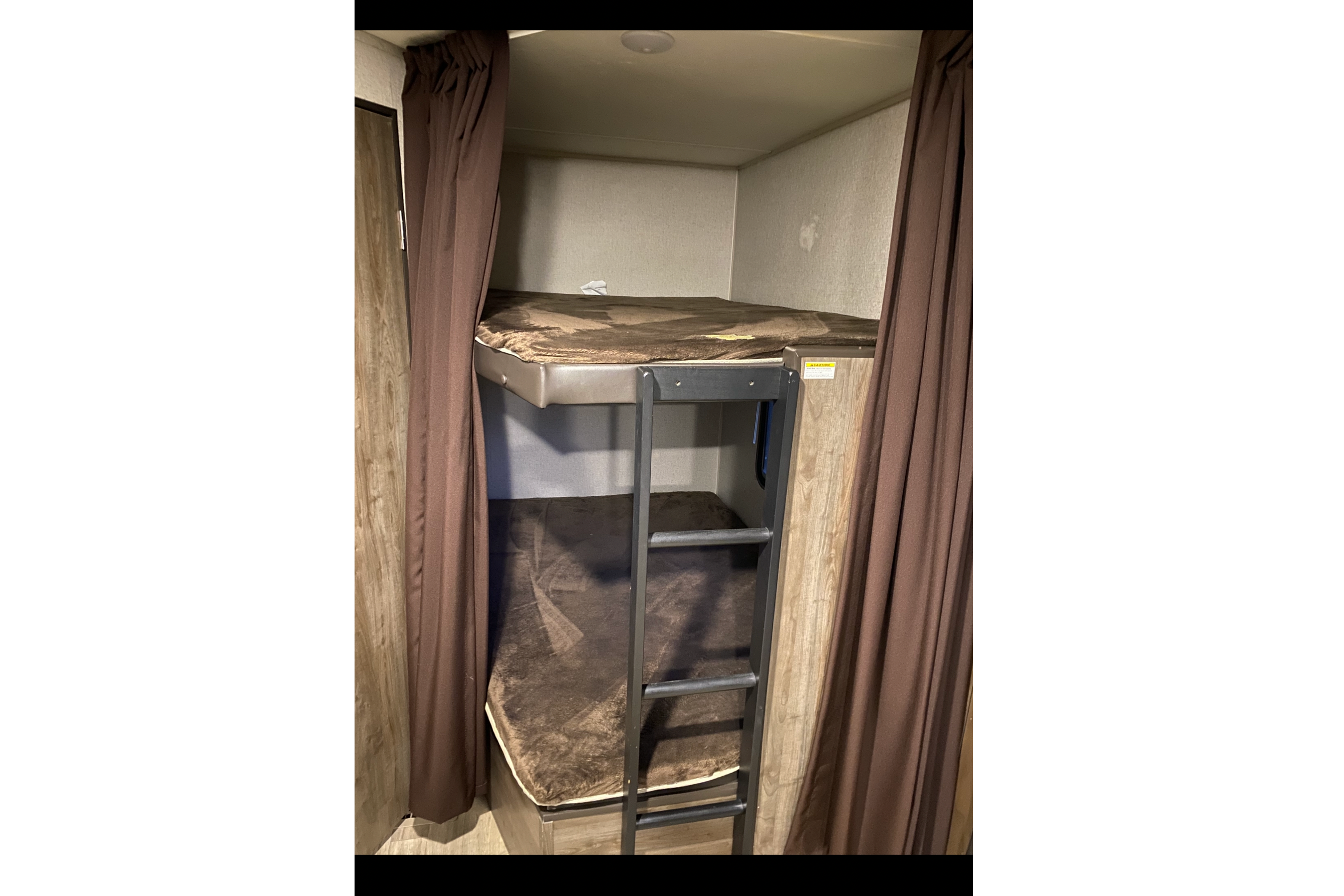 DePasquale’s Coleman Lantern Travel Trailer