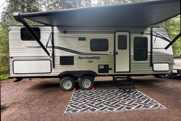 Houlogan Keystone Springdale Travel Trailer