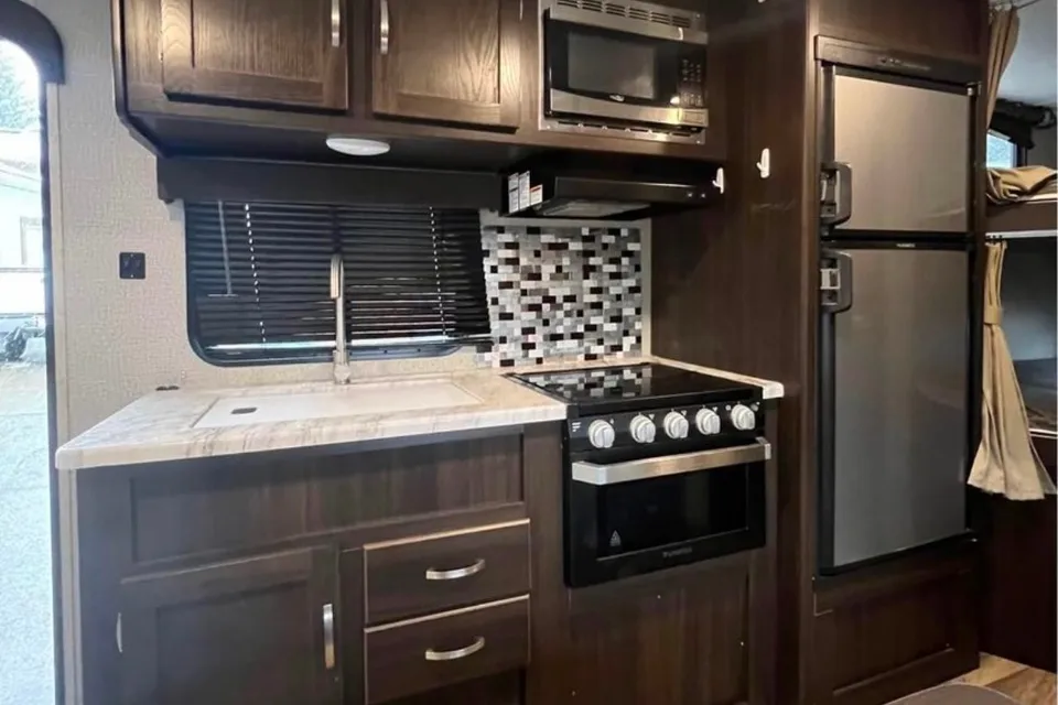 Houlogan Keystone Springdale Travel Trailer
