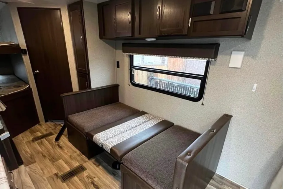 Houlogan Keystone Springdale Travel Trailer