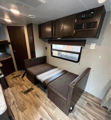 Houlogan Keystone Springdale Travel Trailer