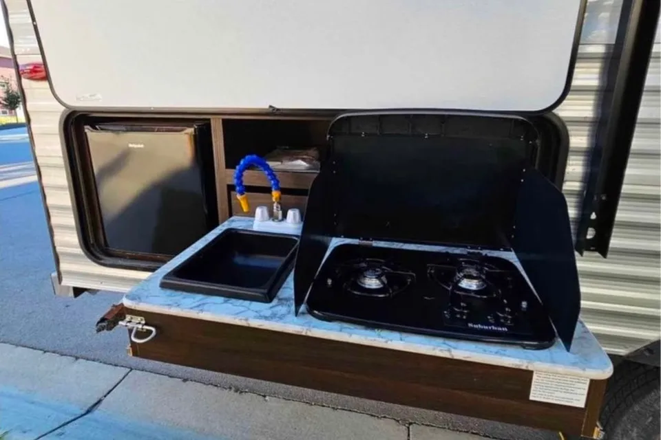 Houlogan Keystone Springdale Travel Trailer