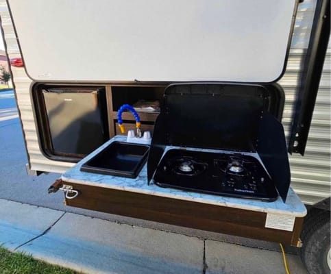 Houlogan Keystone Springdale Travel Trailer