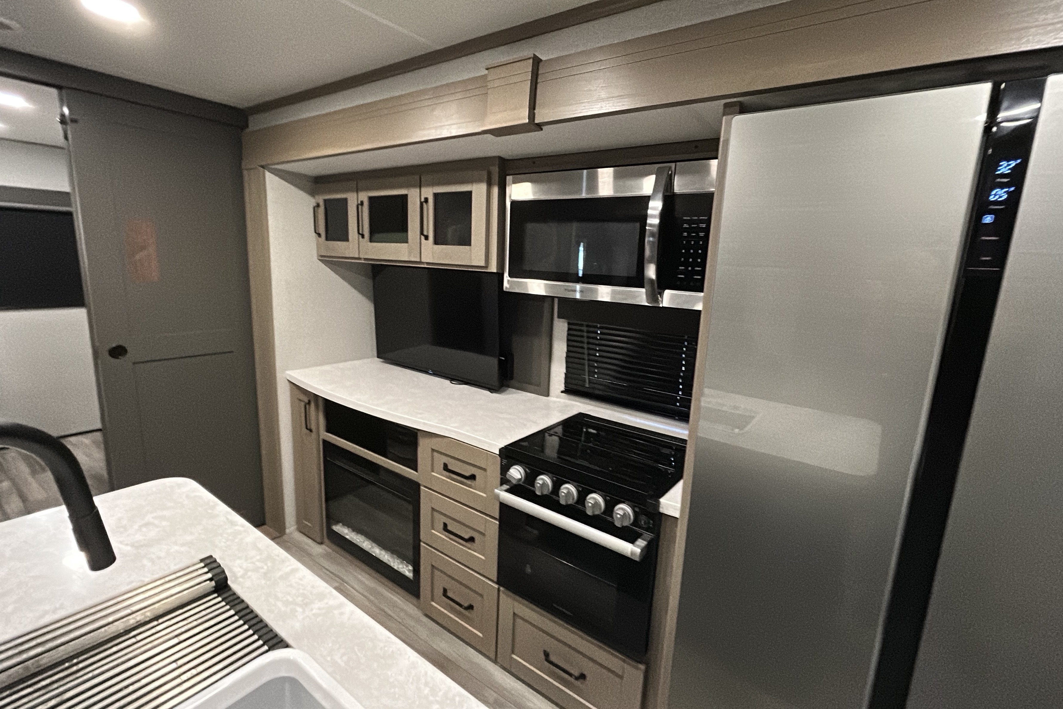 Parker’s RV: 2024 Grand Design 312BHTS Bunk House and Triple Slide