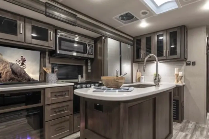 Parker’s RV: 2024 Grand Design 312BHTS Bunk House and Triple Slide