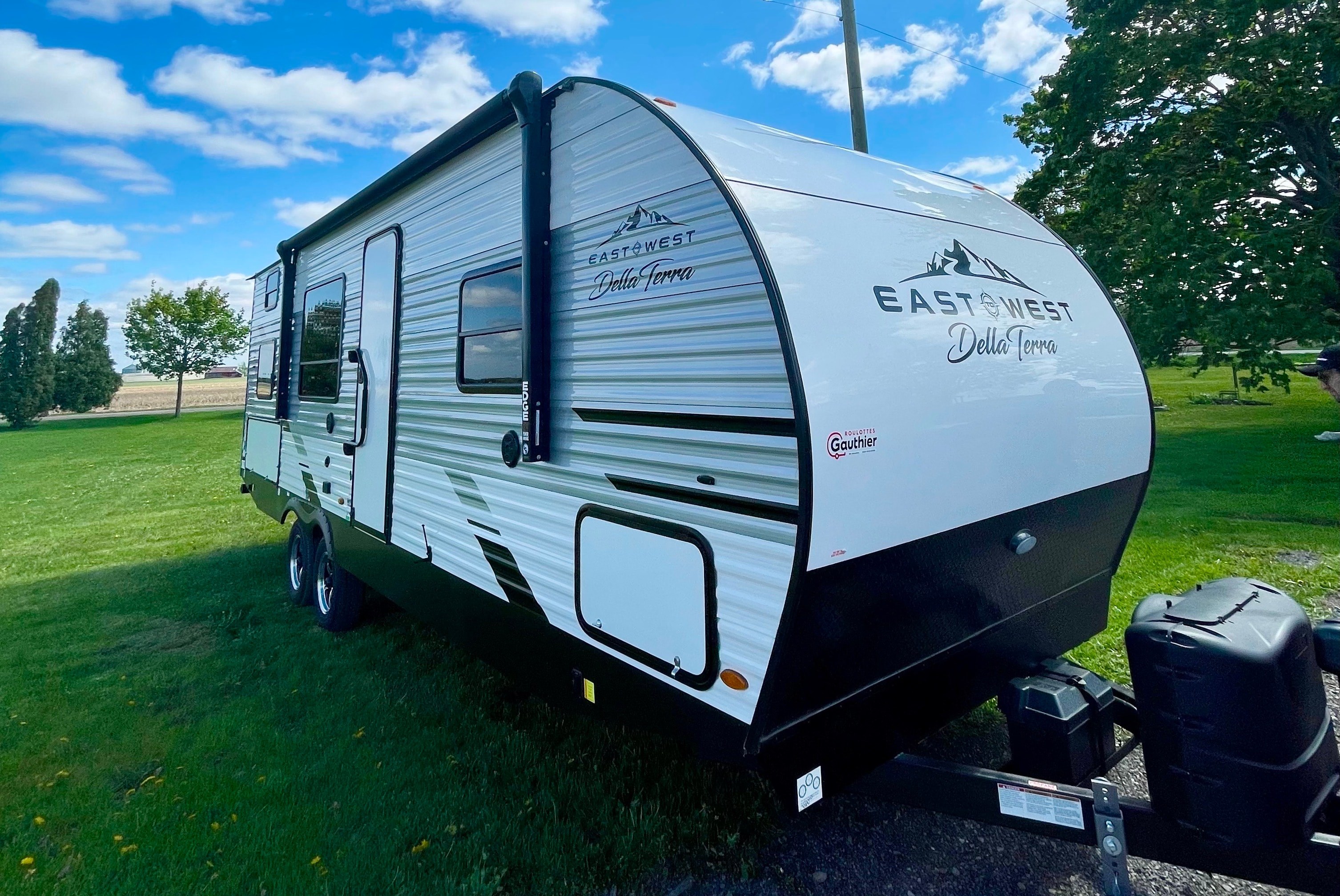 2022 East to West Della Terra 250BH