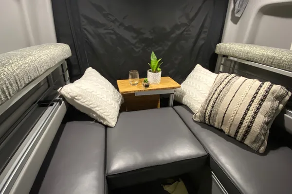 Unleash Your Inner Adventurer with Van Gogh: The Ultimate 4x4 Winnebago Revel Glampervan Experience!