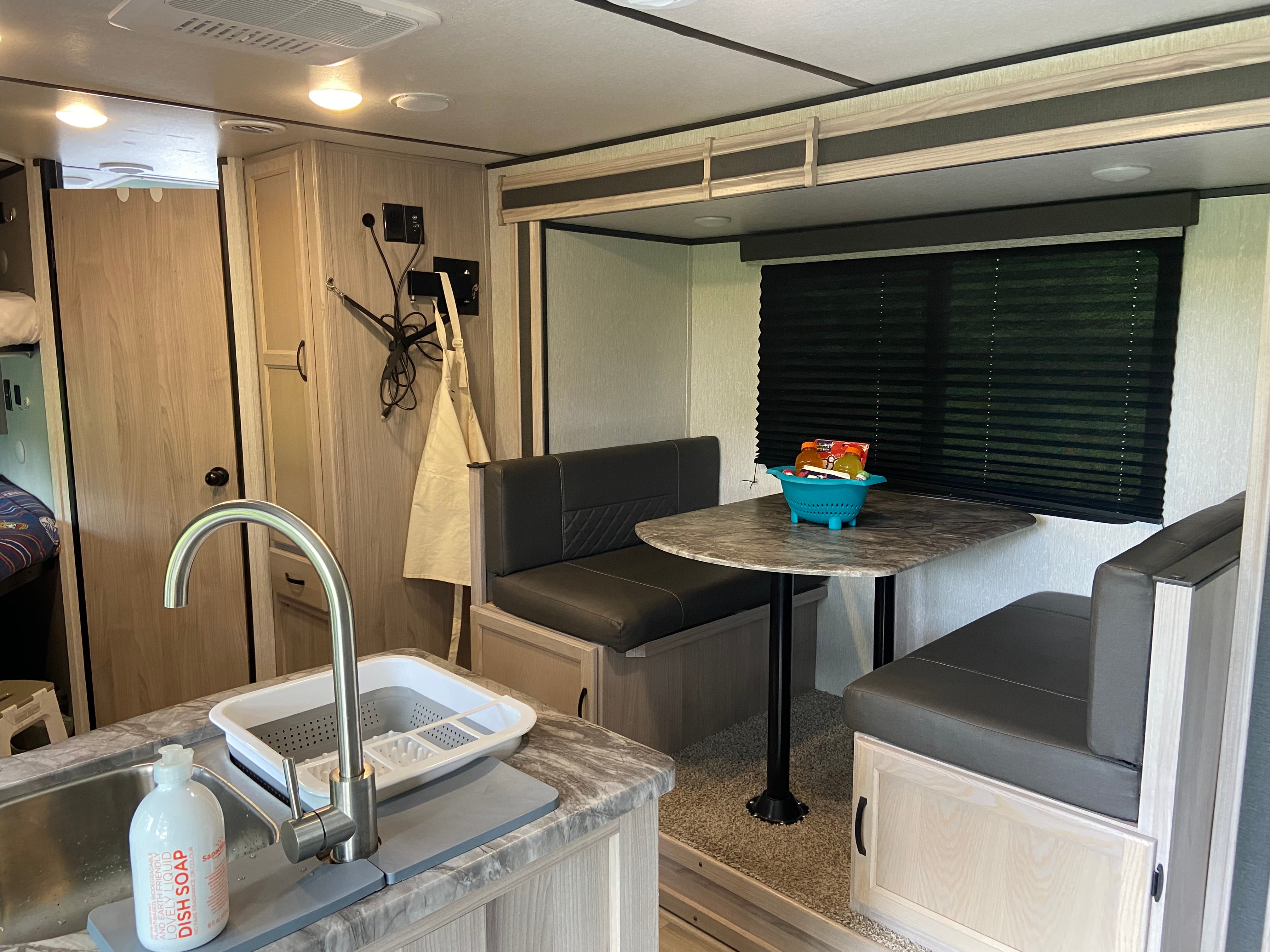 Steph's Coachmen Northern Spirit 2146bhx Travel Trailer