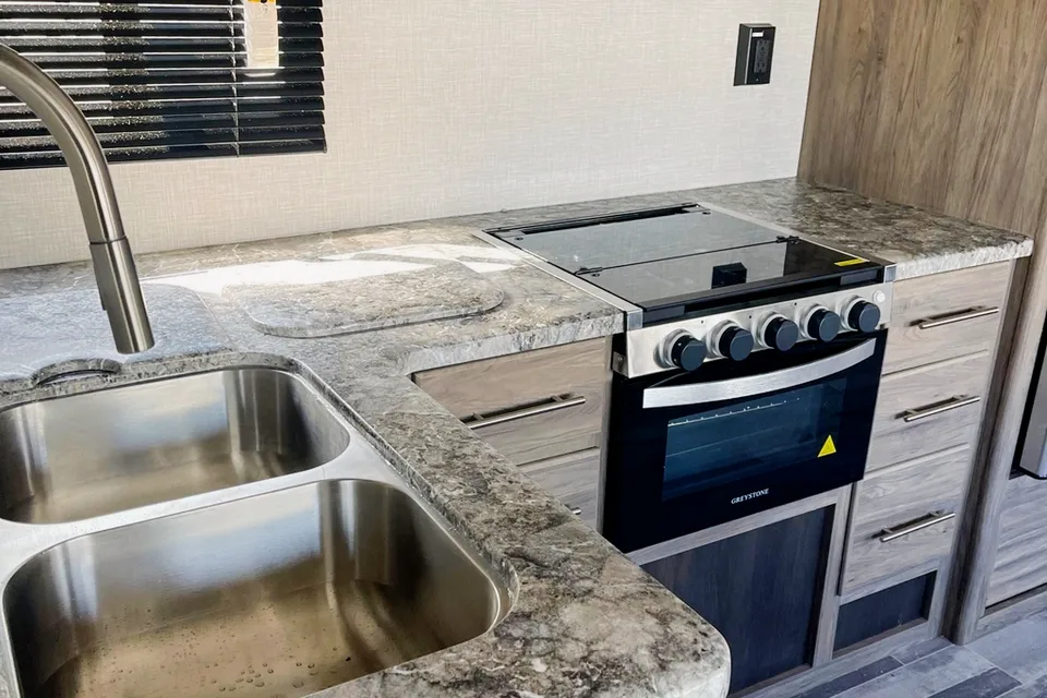 Zinger Crossroads Lite Travel Trailer
