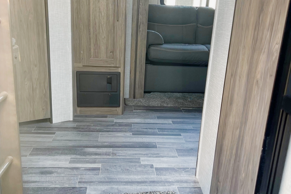 Zinger Crossroads Lite Travel Trailer